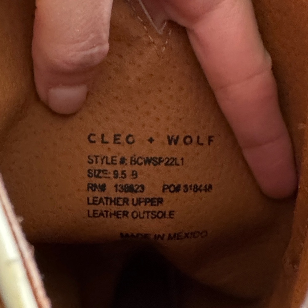 Classic Tan Western Boots - Picture 4 of 4